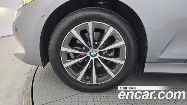 BMW 3-Series — Фото автомобиля 5