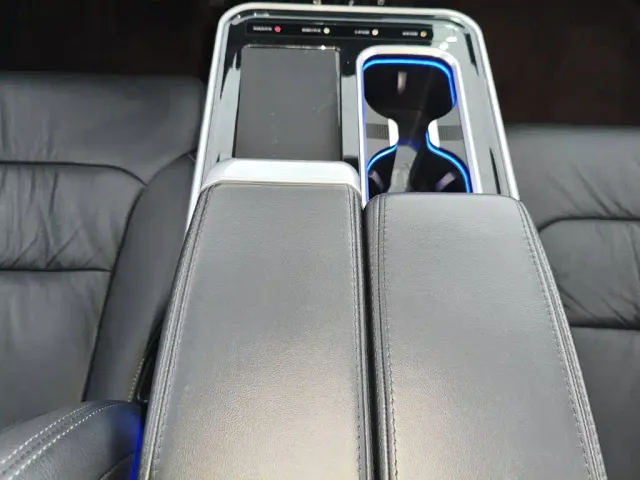 Honda Elysion — Фото автомобиля 11