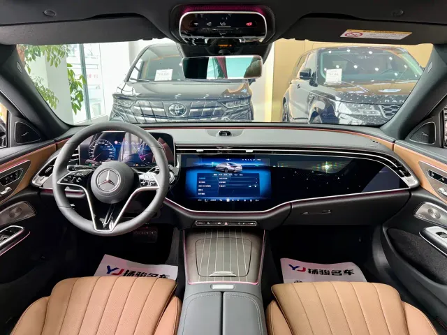 Mercedes-Benz E-Class — Фото автомобиля 5