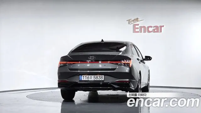 Hyundai Avante CN7 — Фото автомобиля 3