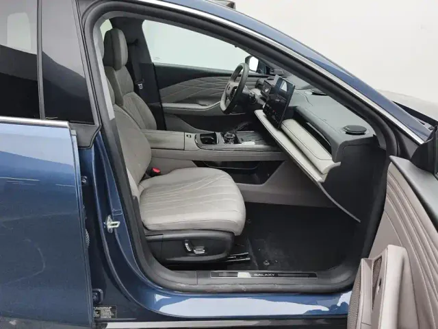 Geely Galaxy Xingyao 8 — Фото автомобиля 8