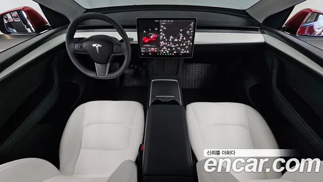 Tesla Model Y — Фото автомобиля 7