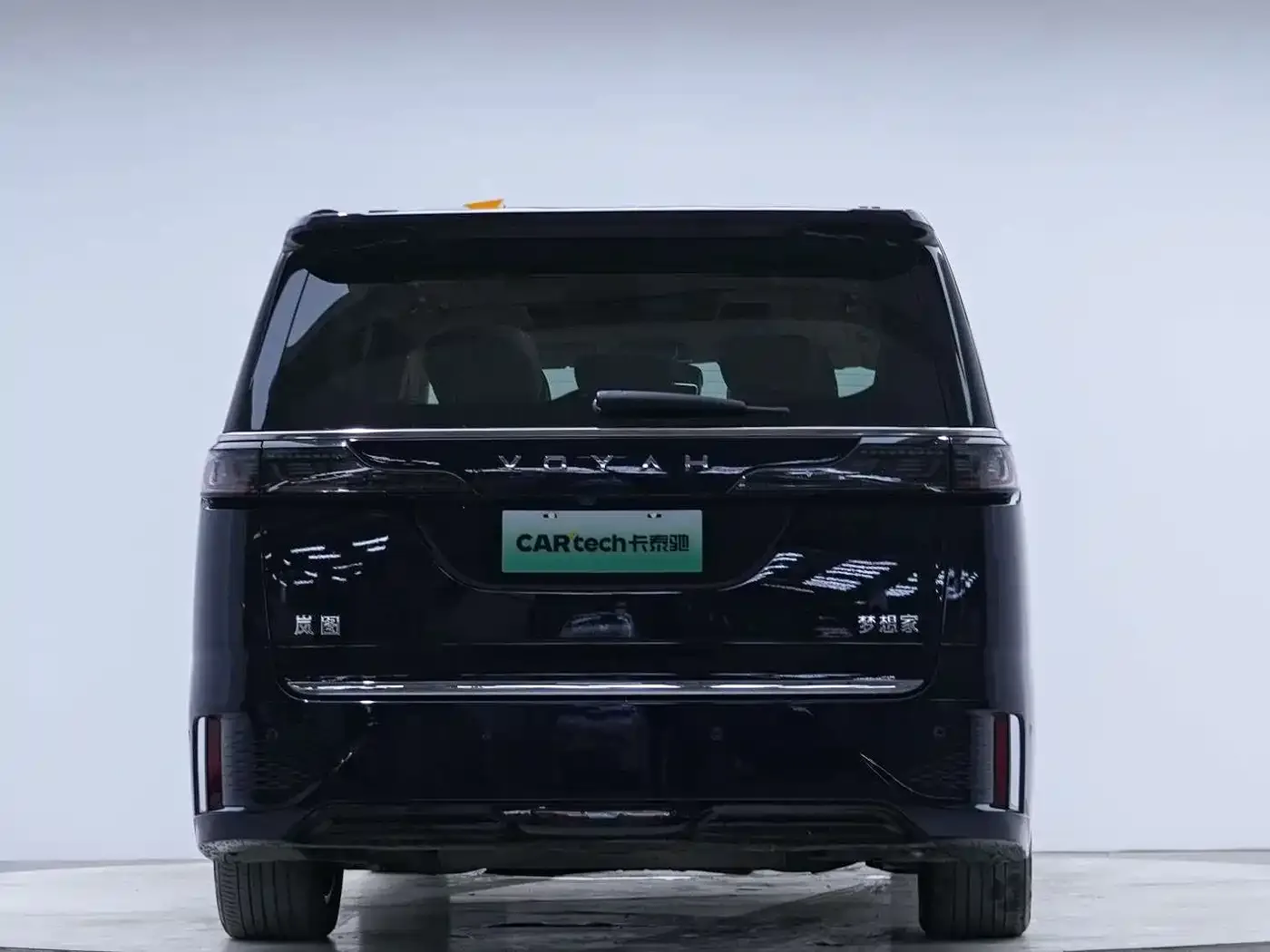 Voyah Auto Voyah Dreamer 2022 Low-carbon Dream+Smart Package — Фото автомобиля 3