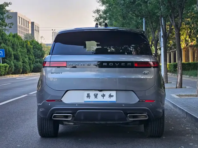 Land Rover Range Rover Sport — Фото автомобиля 5