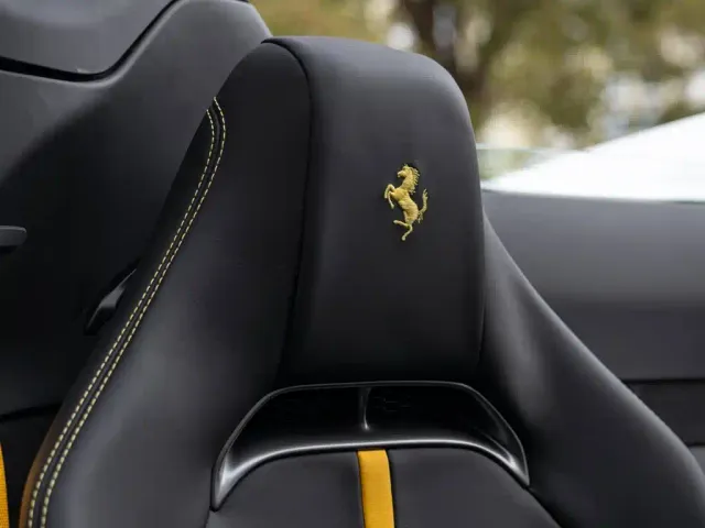 Ferrari SF90 — Фото автомобиля 16