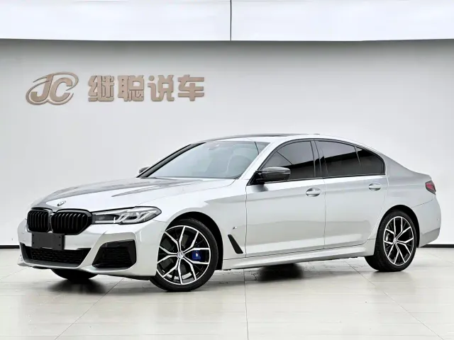 Фотография автомобиля — BMW 5 Series