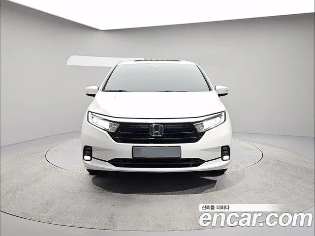Honda Odyssey — Фото автомобиля 3