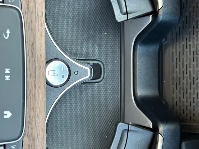Mercedes-Benz GLS-Class — Фото автомобиля 14