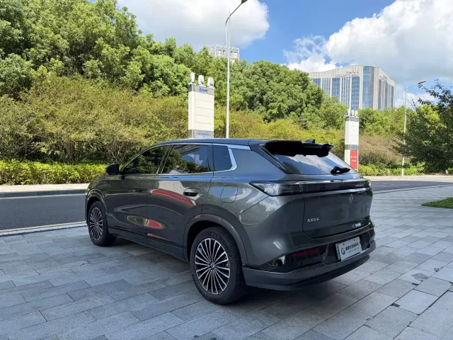 Dongfeng Aeolus L8 — Фото автомобиля 7