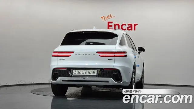 Genesis GV70 — Фото автомобиля 4