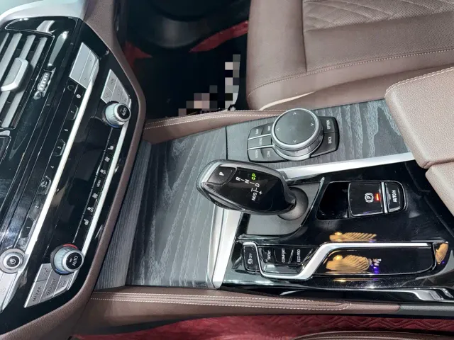 BMW 5 Series — Фото автомобиля 6