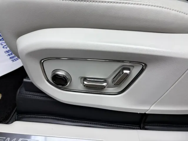Volvo EM90 — Фото автомобиля 15