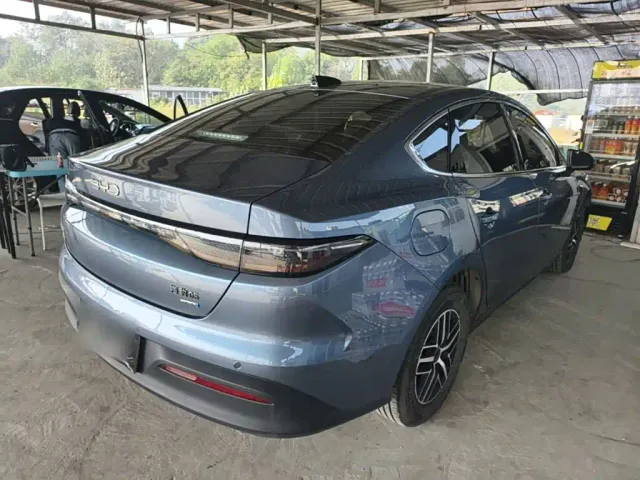 BYD Seal 05 DM-i — Фото автомобиля 6