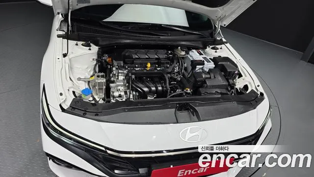 Hyundai Avante CN7 — Фото автомобиля 5