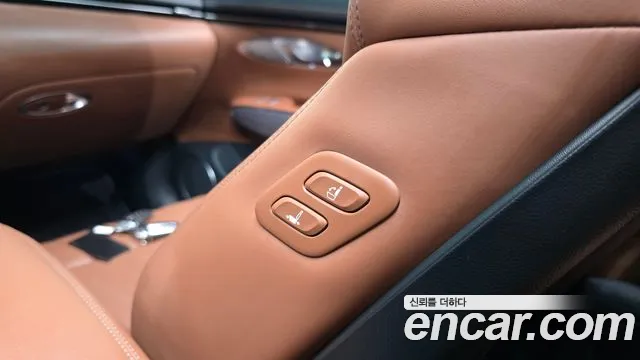 Genesis GV70 — Фото автомобиля 29
