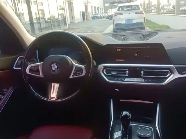 BMW 3 Series — Фото автомобиля 6