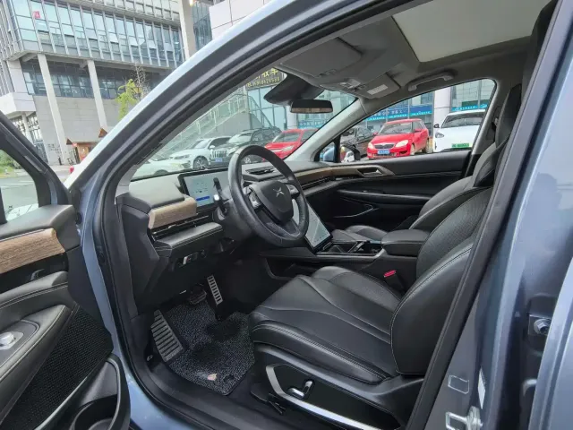 Xpeng P5 — Фото автомобиля 7