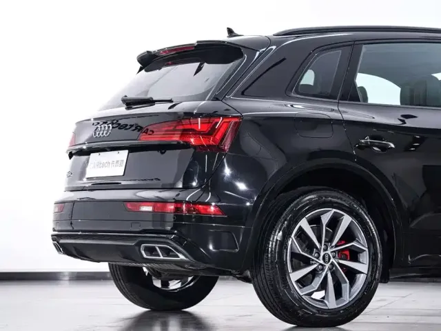 Audi Q5L — Фото автомобиля 9