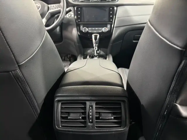 Nissan X-Trail — Фото автомобиля 16