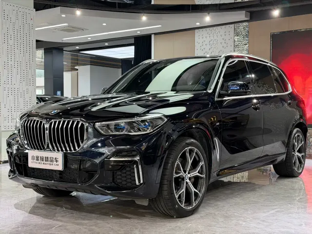 Фотография автомобиля — BMW X5