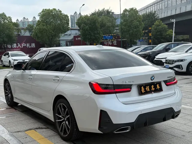 BMW 3 Series — Фото автомобиля 11