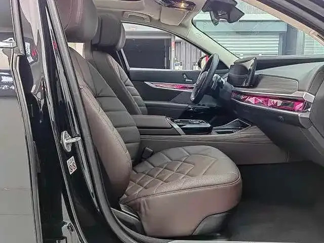 BMW 7 Series — Фото автомобиля 9
