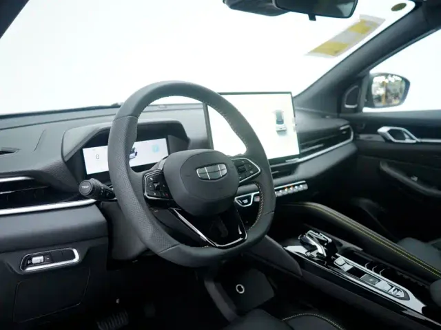 Geely Binyue — Фото автомобиля 16