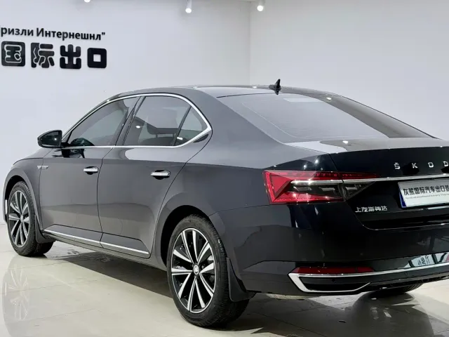 Skoda Superb — Фото автомобиля 6