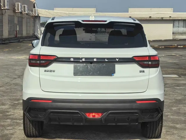 Geely Binyue — Фото автомобиля 9