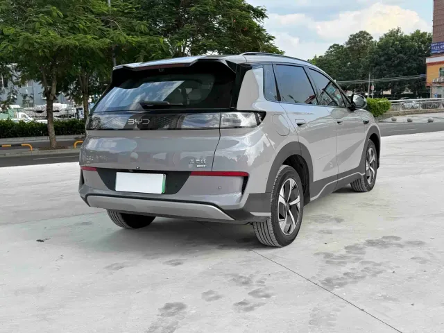 BYD Sealion 05 EV — Фото автомобиля 3