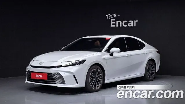 Фотография автомобиля — Toyota Camry XV80