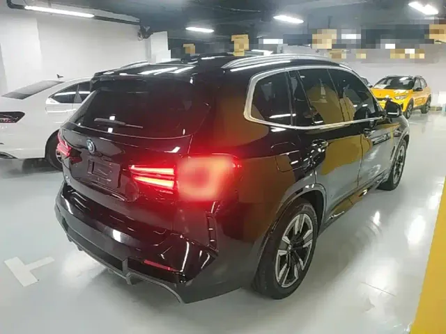 BMW BMW iX3 2022 Facelift Leading Model — Фото автомобиля 6