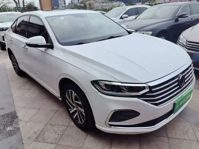 Volkswagen Lavida — Фото автомобиля 3