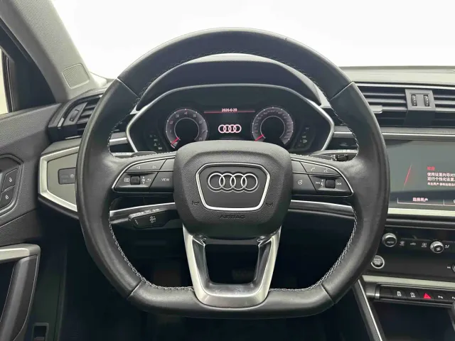 Audi Q3 — Фото автомобиля 18