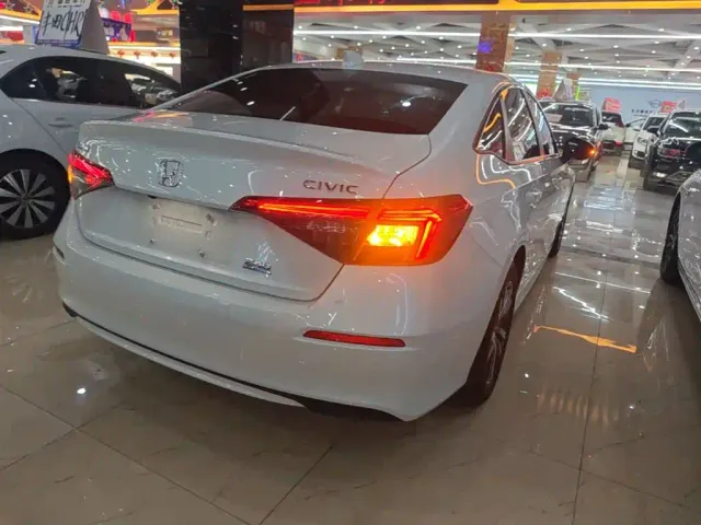 Honda Civic — Фото автомобиля 7