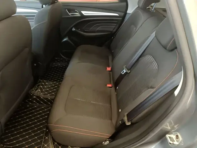Roewe RX3 — Фото автомобиля 16