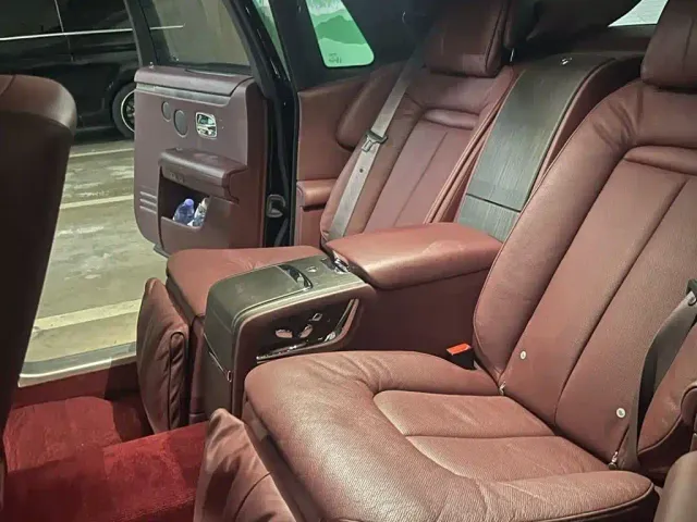 Rolls-Royce Ghost — Фото автомобиля 9