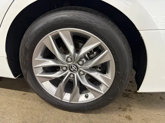 Toyota Avalon — Фото автомобиля 16