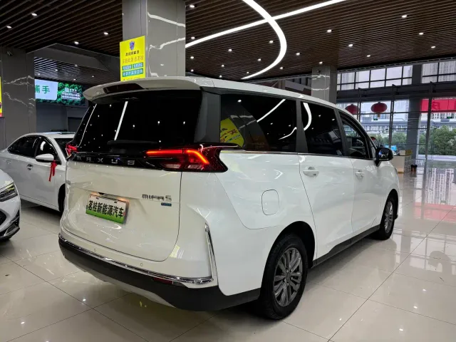 Maxus Dajia 5 — Фото автомобиля 13