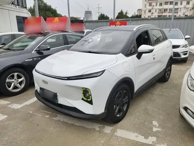 Фотография автомобиля — Geely Geometry E Firefly