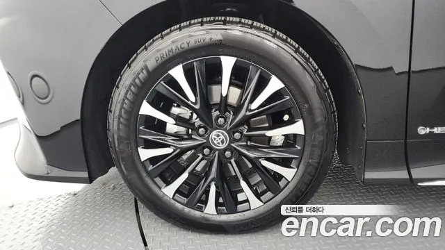 Toyota Alphard — Фото автомобиля 5