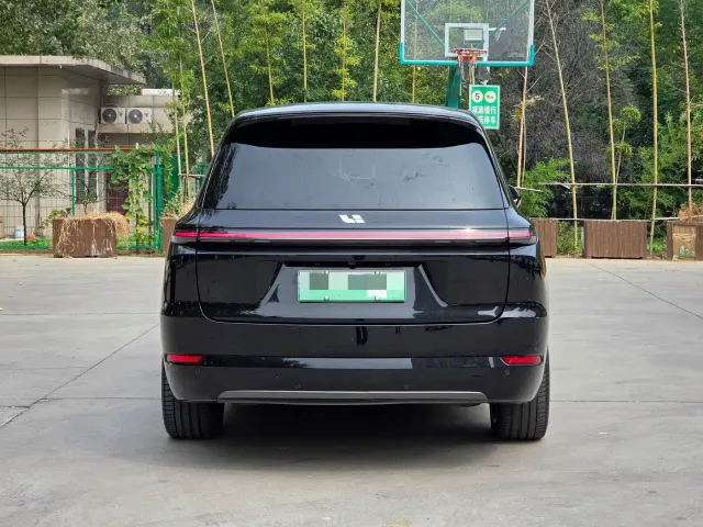 Li Auto L9 — Фото автомобиля 3