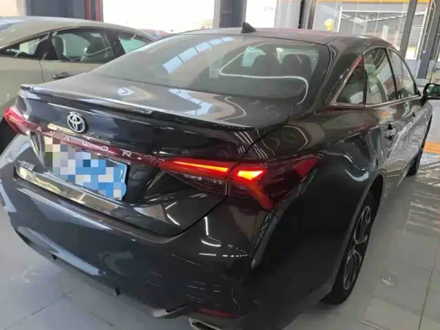 Toyota Avalon — Фото автомобиля 2