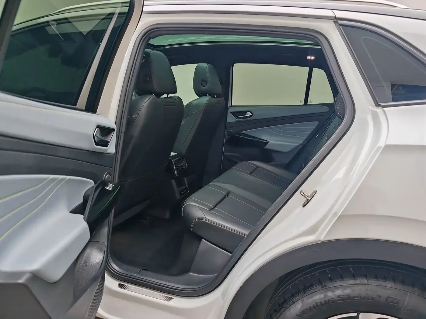 Volkswagen Volkswagen ID.4 X 2024 Pure Intelligent Edition — Фото автомобиля 17