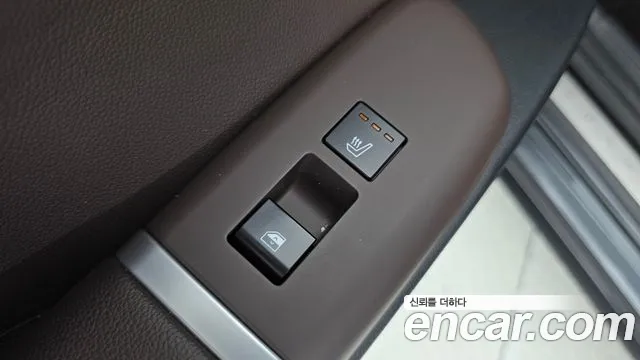 Hyundai Grandeur Grandeur (GN7) 2.5 Бензин 2WD — Фото автомобиля 18