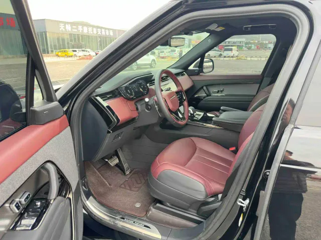 Land Rover Range Rover Sport — Фото автомобиля 3