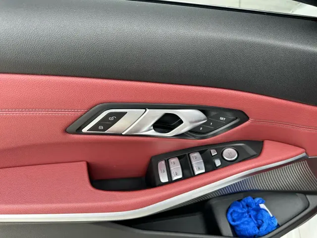 BMW 3 Series — Фото автомобиля 13