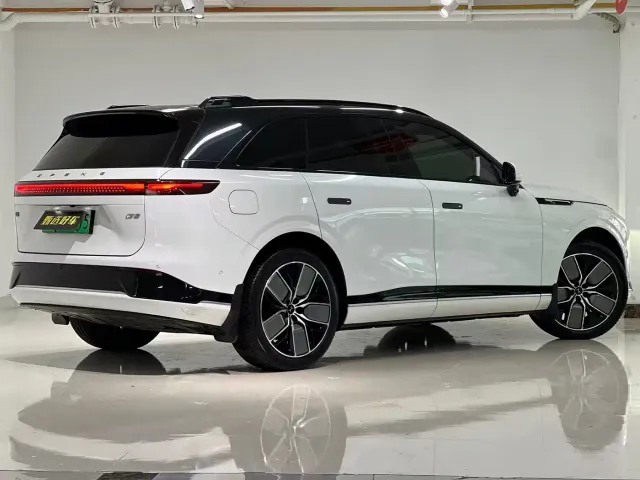 Xpeng G9 — Фото автомобиля 8