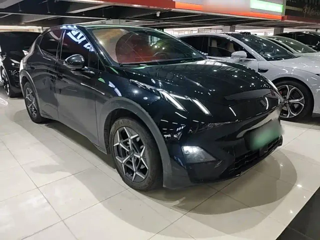 Lynk & Co Z20 — Фото автомобиля 3