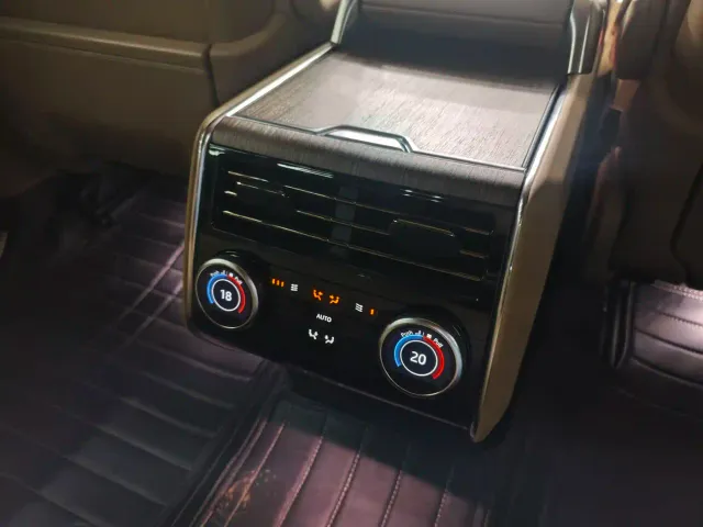 Land Rover Range Rover — Фото автомобиля 13